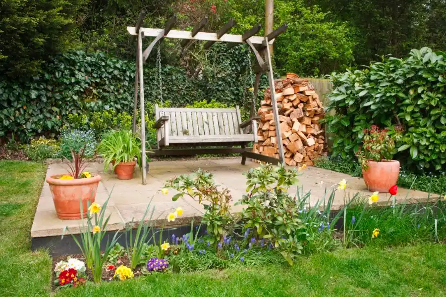 Chair swing in a backyard - enjoy your backyard free of termites with SOS Exterminating Phoenix Metro & Northern Arizona